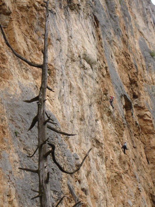 Joris en Sanne in ' et on tue tous les babas' 280m, 6c