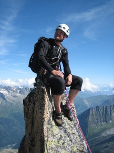 Aig de la Republique Daarnet nog vrolijk op de top, maar nu...