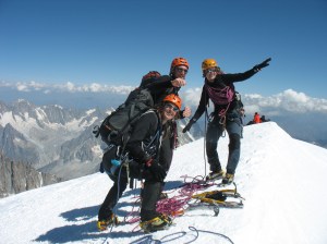 Don't rely on us to get you high Marijke, Jonas en An op Mt Blanc 4810m ©Sanne