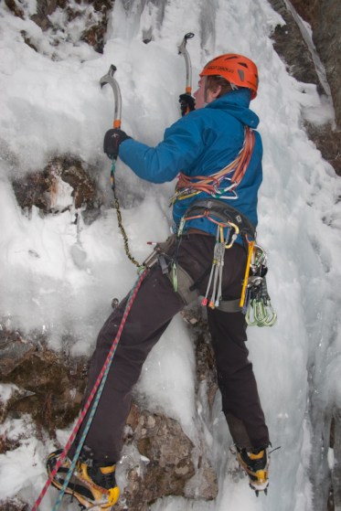 Tim bereikt het ijs na een traverse
