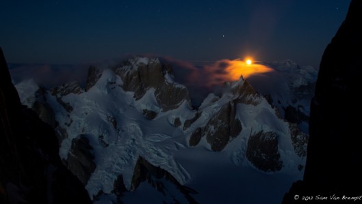 The moon sets above Cerro Pollone while sun is rising