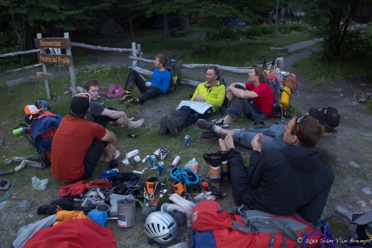 A last rest stop with the British and American party at Piedra del Fraile