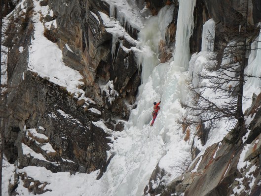Jeroen baant zich een weg naar de pijler van Ignegneria