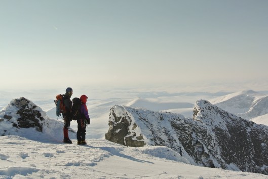 Midtoppen - uizicht op Hetpiggen en Vesttoppen