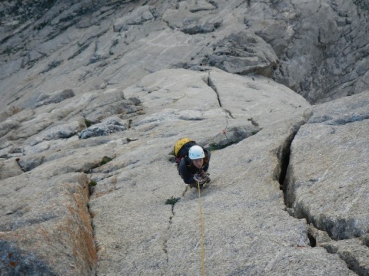 Early morning jumaring up to R5, where the climbing starts again ©Quinten