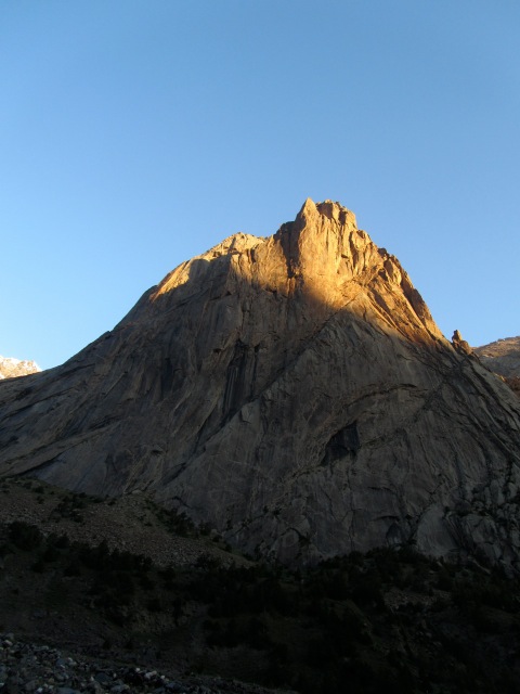 Sunrise over Yellow Wall, with the obvious "Diagonal" ©Sanne