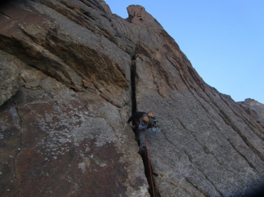 Lander leading the first pitch of the day ©Sanne
