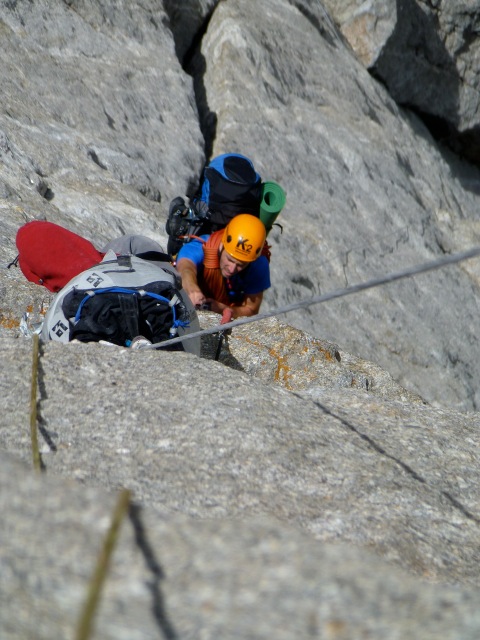 Niels doing some hard work on logistics ©Nicolas