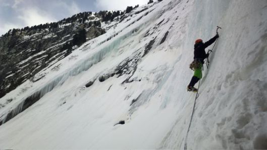 Sebastiaan leading in Ursprung Eisfall II 4 ©Jeroen
