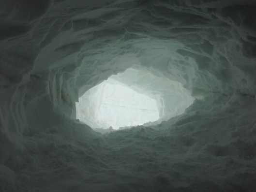 Inside the snowcave ©Kristof