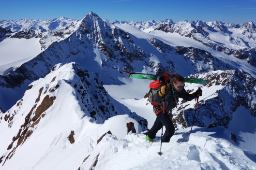Kristof voltooit de laatste meters van de Wilder Freiger ©Matthias Knaus