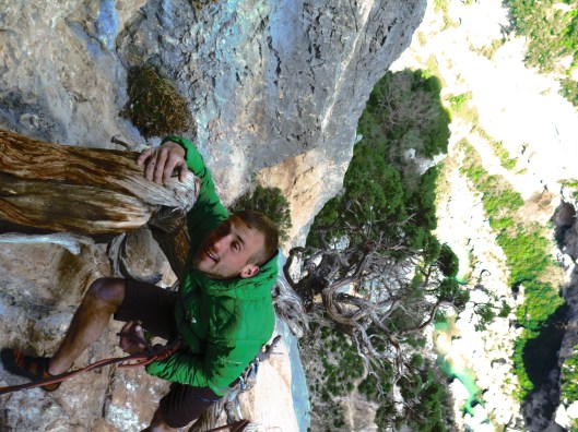 perfect tree belay on Kallistée