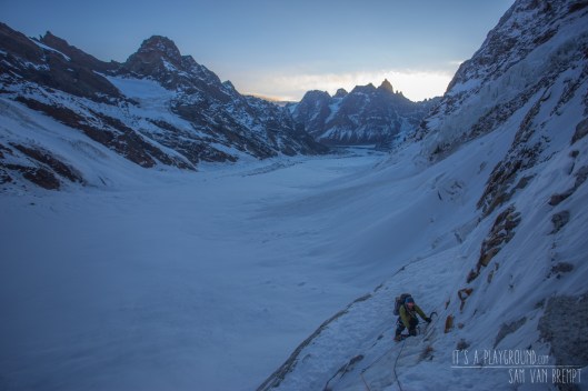 Kivik climbing the first pitch