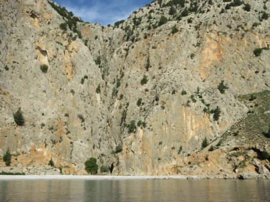 The sports climbing sector on the north-side of the bay ©Sanne